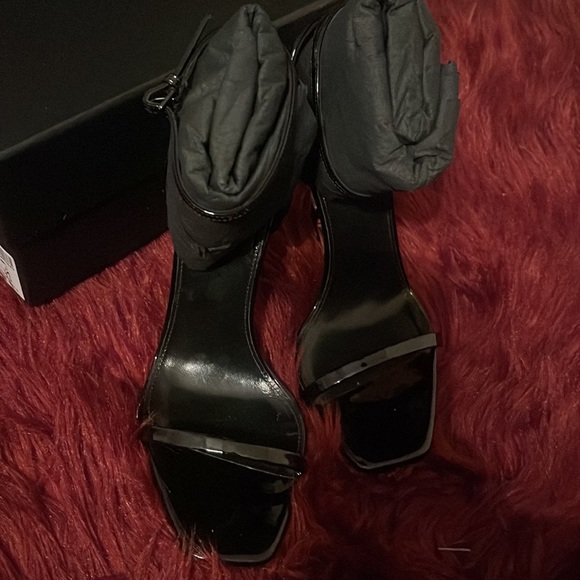 YSL HEELS BLACK (38) 8 WORN TWICE - Picture 4 of 5